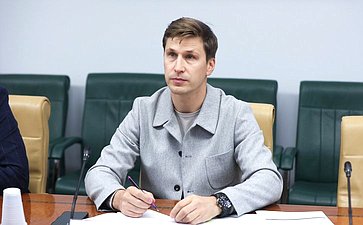 Иван Новиков