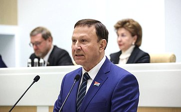 Председатель краевого Законодательного Собрания Александр Ролик