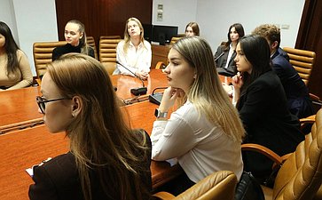 Встреча председателя Комитета СФ по социальной политике Инны Святенко со студентами РАНХиГС
