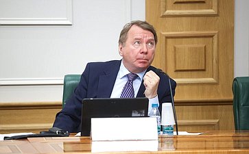 Владимир Кожин