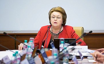 З. Драгункина на заседании Комитета СФ по науке, образованию и культуре