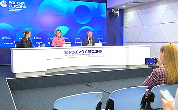 Пресс-конференция о законодательной поддержке российской легкой промышленности и развитии креативных (творческих) индустрий