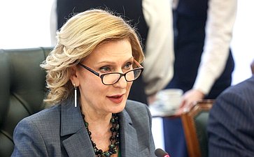 Инна Святенко