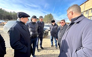 Анатолий Артамонов совершил рабочую поездку в Кавминводы и посетил строительные площадки социальных объектов Кисловодска