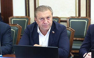 Александр Ярошук
