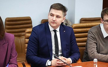 Заседание секции «Искусственный интеллект» на тему «Международный опыт регулирования технологий искусственного интеллекта: актуальные аспекты выбора вектора для России»