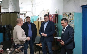 Александр Жуков посетил филиал Черногорского горно-строительного техникума в Абазе
