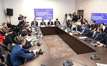 Заместитель Председателя Совета Федерации Инна Святенко провела дискуссию на тему «Развитие интеллектуальной конкуренции как фактор инновационного развития отечественной фармацевтической промышленности»