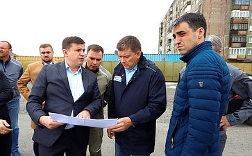 Сенаторы РФ осмотрели стройплощадки после демонтажа многоквартирных домов, Комплексный центр социального обслуживания населения, инфраструктурные объекты
