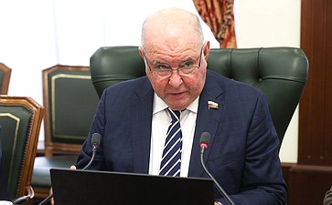 Григорий Карасин