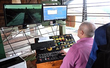 Сенаторы посетили деревоперерабатывающие предприятия в Кировской области