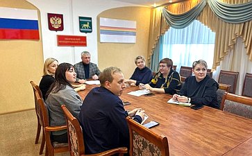Владимир Джабаров провел совещание по ремонту школ Облученского района Еврейской автономной области