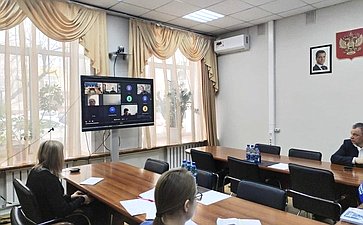 Сергей Михайлов провел совещание с главами муниципальных образований региона по вопросу реализации федеральной программы капитального ремонта школ в Забайкалье