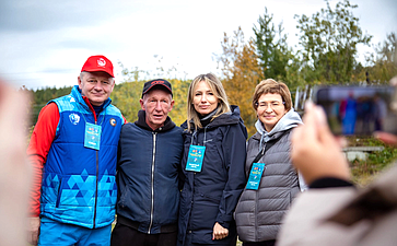 Татьяна Сахарова в рамках поездки в регион приняла участие в открытии XXV юбилейных саамских игр в поселке Лопарская