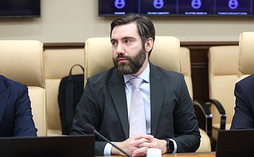 Круглый стол Комитета Совета Федерации по экономической политике «Извлечение полезных компонентов из отходов горнодобывающей промышленности: внедрение технологий и оценка потенциала»