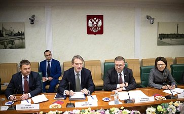 Встреча Константина Косачева с Чрезвычайным и Полномочным Послом Королевства Норвегия в Российской Федерации Руне Ресаландом