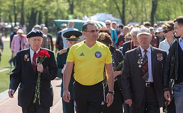 Перед открытием футбольного турнира, посвященного 71-й годовщине Победы в Великой Отечественной войне