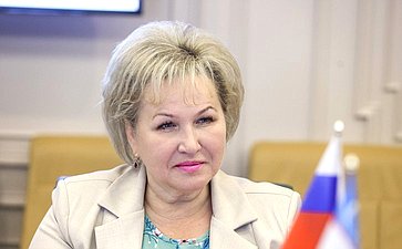 Елена Писарева