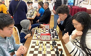 Баир Жамсуев принял участие в проведении турнира по шахматам памяти Героя России Алдара Цыденжапова