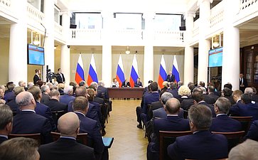 Встреча В. Путина с Президиумом Совета законодателей