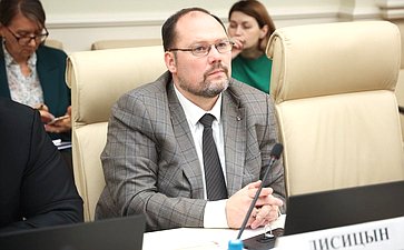 Совещание Комитета СФ по экономической политике «Обеспечение экономического и промышленного развития воссоединенных субъектов РФ с помощью кредитно-финансовых инструментов: задачи, проблемы, перспективы»