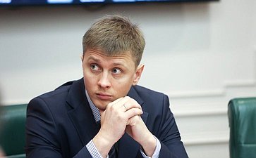 Круглый стол на тему «Пути решения ключевых стратегических задач по производству высоколокализованной конкурентоспособной продукции автомобильной отрасли»
