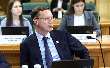 Виталий Назаренко