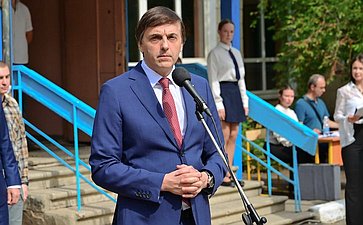 Рабочий визит первого заместителя Председателя Совета Федерации Владимира Якушева в Донецк