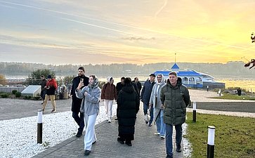 Сенаторы осмотрели площадки, отведенные под реализацию проектов комплексного развития территории и Церковь Иоанна Предтечи в Толчкове