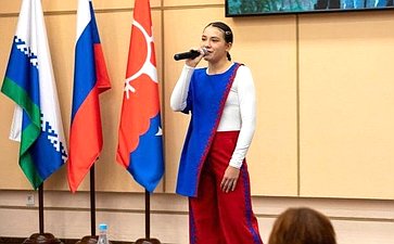 Денис Гусев провёл встречу c руководителем некоммерческой организации дополнительного образования «Друзья Заполярья»