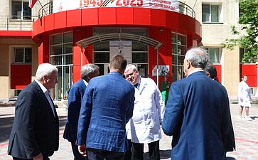 В ходе поездки сенаторы РФ осмотрели важный объект здравоохранения — областной кардиологический диспансер