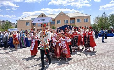 Баир Жамсуев поддержал фестиваль народного творчества в Забайкалье