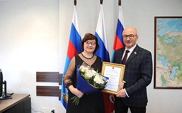 Олег Цепкин поздравил работников дорожной отрасли