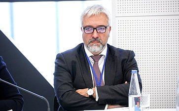 X Парламентский форум «Историко-культурное наследие России». Секция 3 «Сохранение и продвижение культурных и духовных ценностей Российской Федерации в контексте глобальных вызовов»