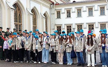 Участники проекта «Поезд Памяти» посетили Петергоф