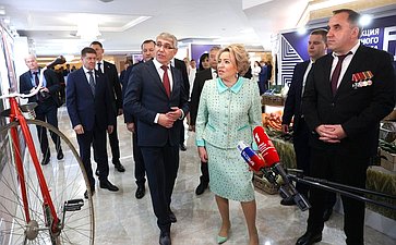 Валентина Матвиенко и Дмитрий Миляев осмотрели выставку, посвященную истории, культуре и перспективным направлениям развития Тульской области