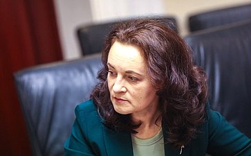 Совещание Комитета Совета Федерации по Регламенту и организации парламентской деятельности «Выборы в 2025 году и общественный контроль за голосованием»