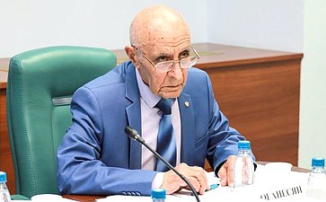 Круглый стол Комитета СФ по аграрно-продовольственной политике и природопользованию совместно с Комитетом СФ по экономической политике «Актуальные вопросы развития минерально-сырьевого комплекса Российской Федерации»