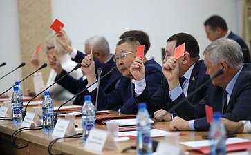 Баир Жамсуев принял участие в первом заседании Законодательного собрания региона в новом составе