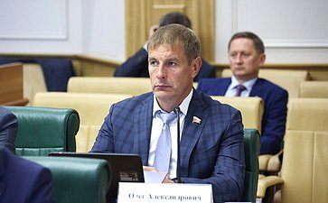 Олег Земцов