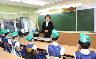 Татьяна Гигель провела встречу с учениками и педагогическим коллективом городской школы-гимназии №9 Горно-Алтайска