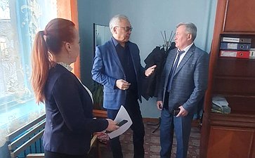 Баир Жамcуев в ходе работы в регионе посетил село Колочное Читинского район