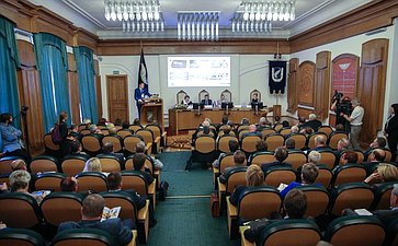 Члены Совета Федерации принимают участие в заседании секций III Форума регионов России и Беларуси