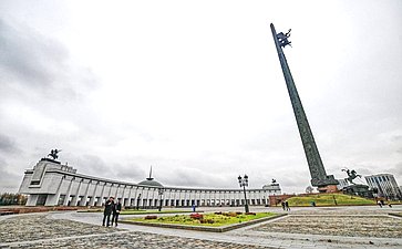 В Центральном музее Великой Отечественной войны состоялось мероприятие с участием сенаторов, сотрудников Аппарата СФ и членов их семей