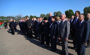 Мемориальный комплекс «Брестская крепость-герой». Церемония возложения венка и цветов к Вечному огню