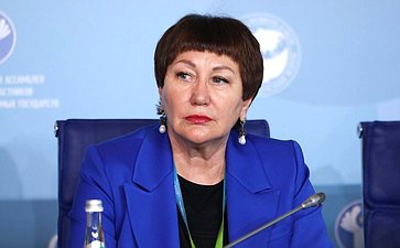 Елена Перминова