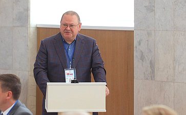 «Межрегиональное сотрудничество, взаимодействие органов местного самоуправления России и органов местного управления Беларуси: опыт и перспективы». ХII Форум регионов России и Беларуси