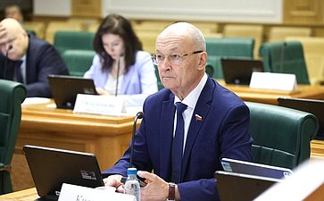Владимир Киселев