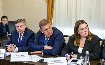 Вячеслав Тимченко провел расширенное заседание по вопросам контрольно-надзорной деятельности в Республике Хакасия