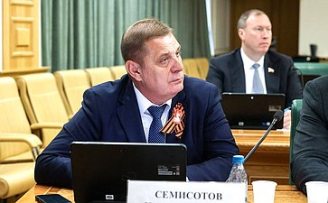 Николай Семисотов
